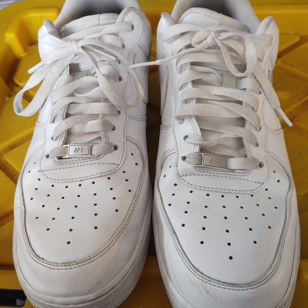 ⬇️Nike Air force 1 men's shoes size 13 (T11)